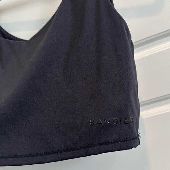 Bandier V-Neck Tempo Active Crop Tank Sports Bra - Picture 6 of 7